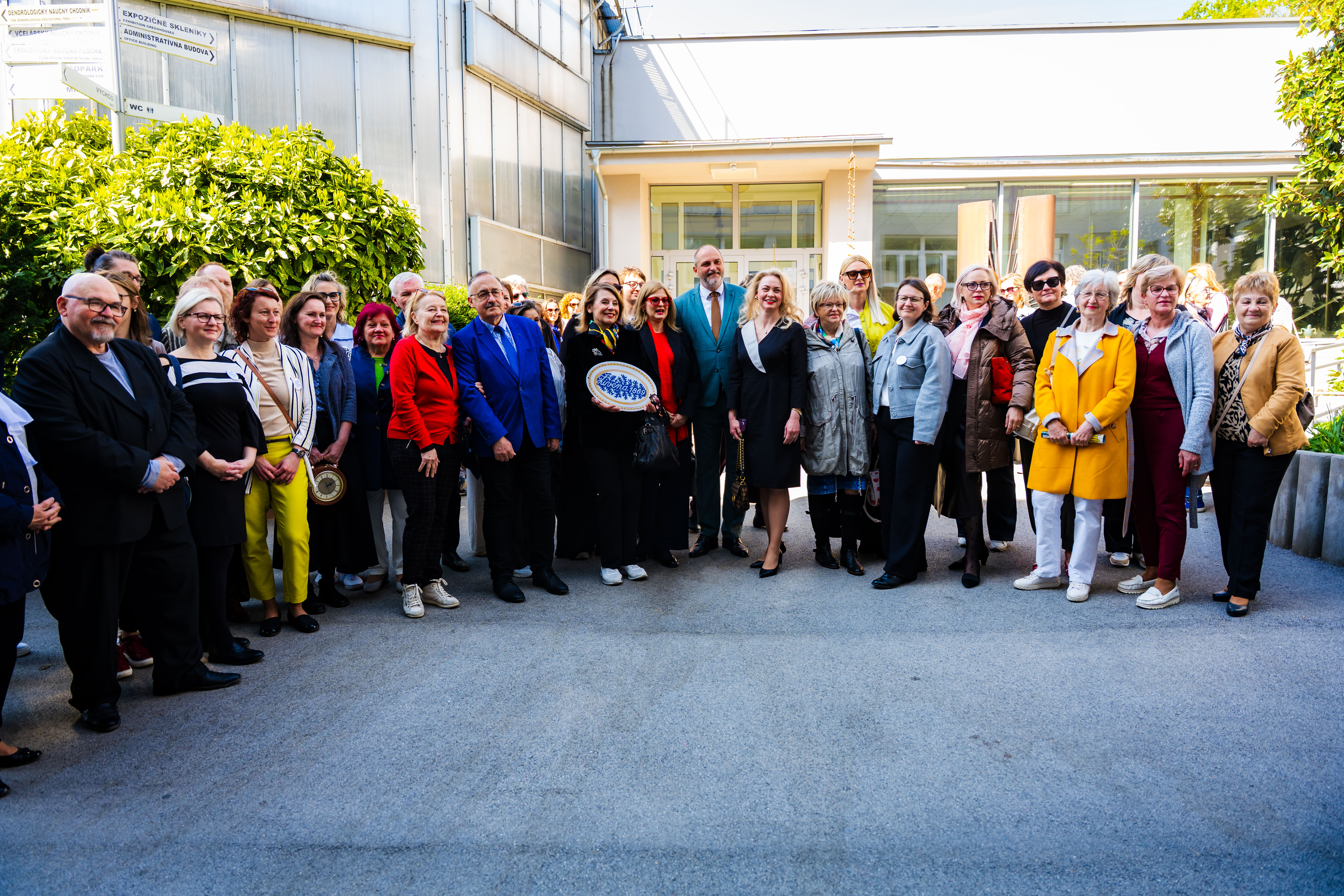 Slavnostne zasadenie stromu do Aleje vyznamnych osobnosti Botanickej zahrady UPJS-1-4